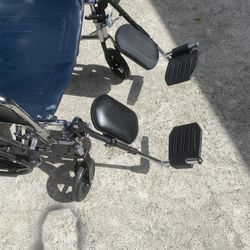 Wheelchair 26 Inches Wide Bariatric 450 Pound Weight Limit