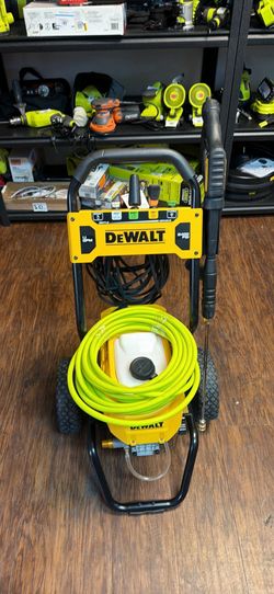 2400 PSI 1.1 GPM Cold Water Electric Pressure Washer