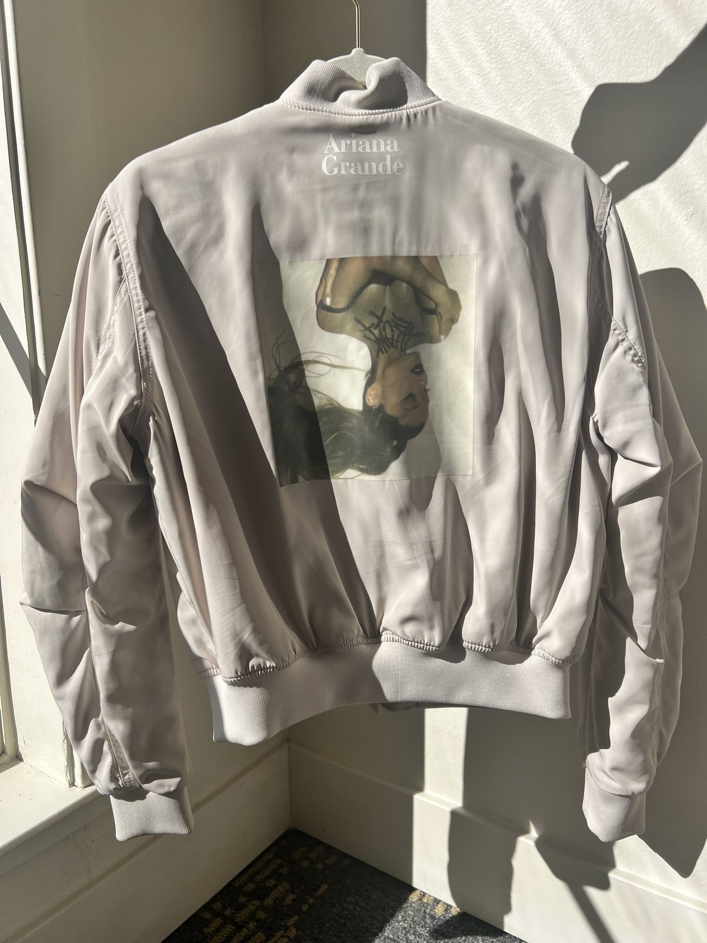 Ariana Grande x H&M Bomber Jacket Small Beige Thank U Next Tour
