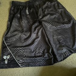 Kobe Bryant Snake Skin Basketball Shorts Size XXL