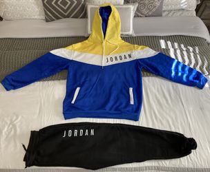 Jordan Hooded Sweatshirt & Sweatpants (Boys?)