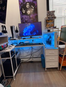 Gaming desk