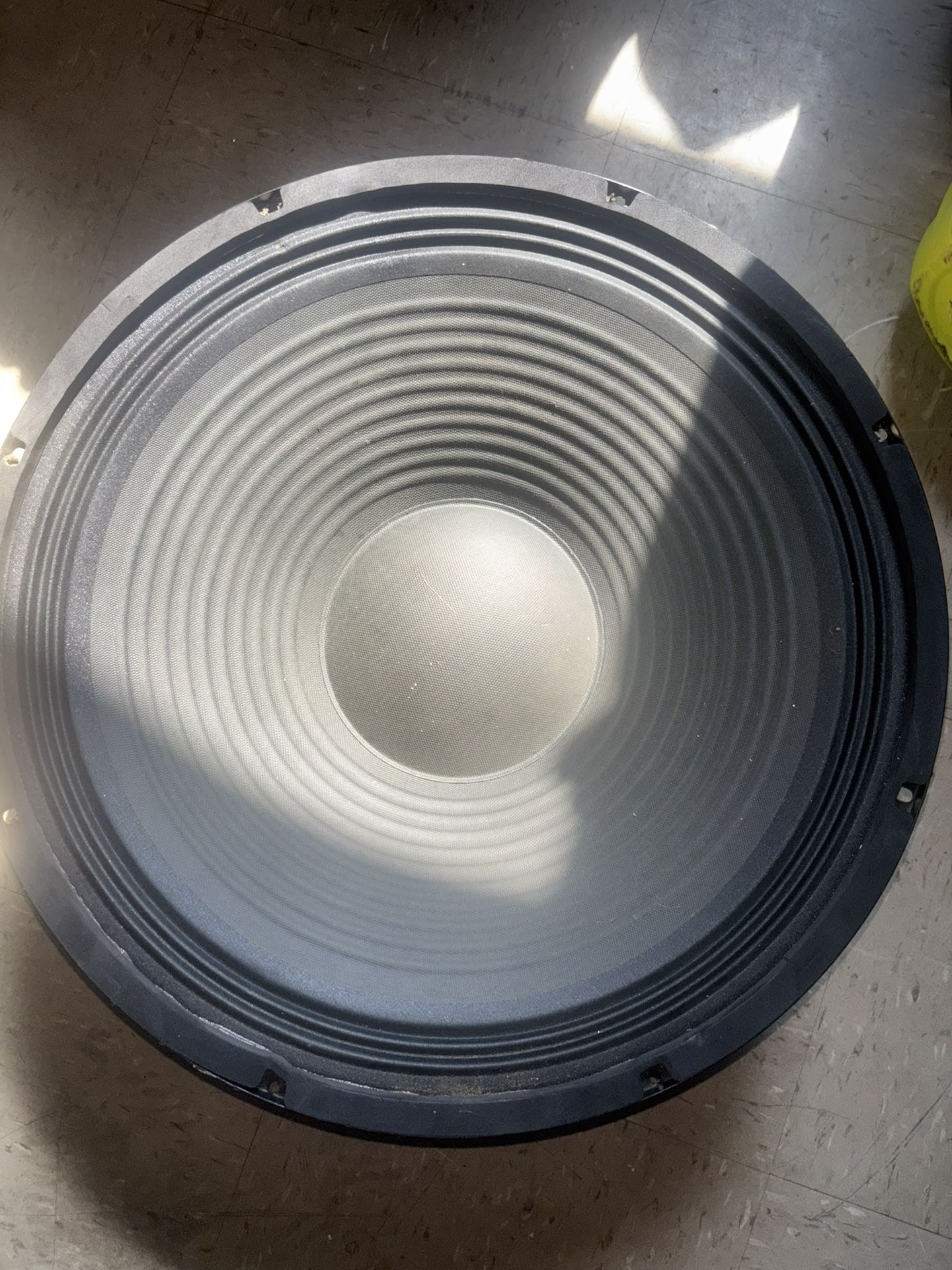 18” Subwoofer Speaker