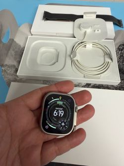 Apple Watch Ultra 2  49mm  trail loop with cellular excellent condition