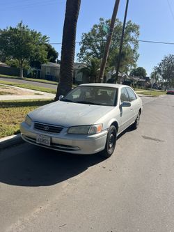 2000 Toyota Camry