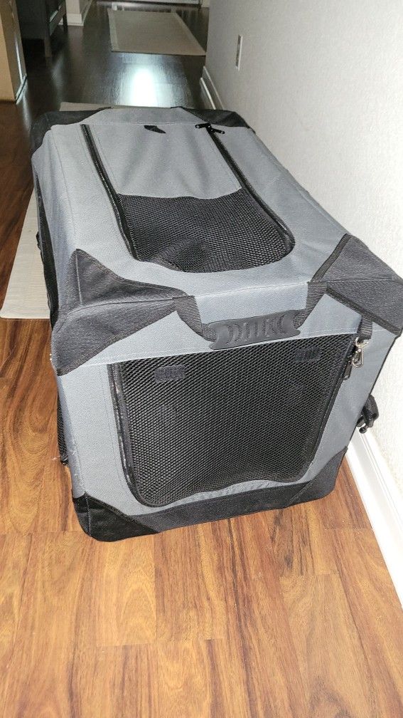 Collapsible Dog Or Pet Crate