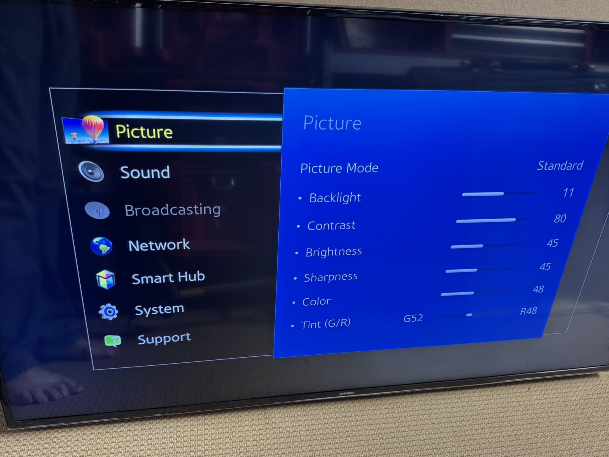 50 Inch Samsung Smart TV