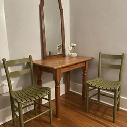 Mirror, Table, two Chairs