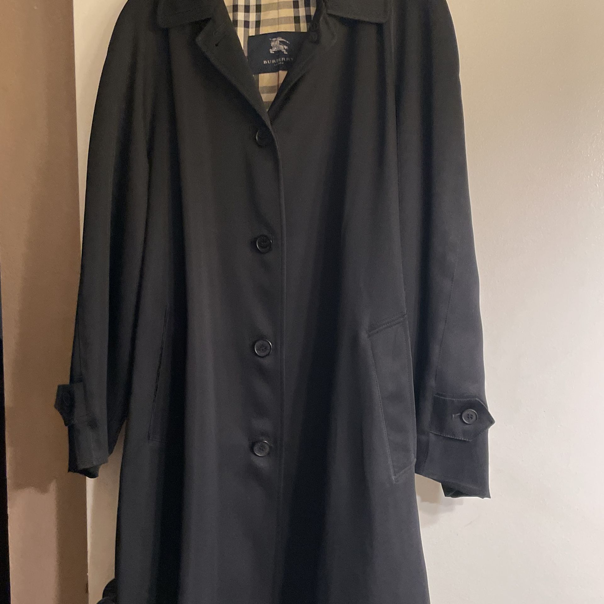 Women's Burberry raincoat