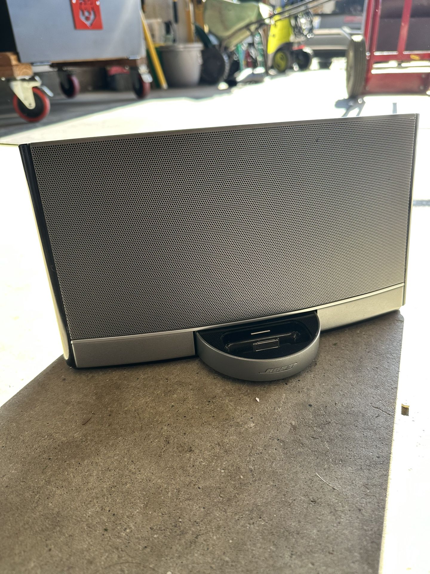 Bose Speaker/ipod Docking Station 