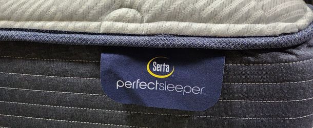 King size Serta Perfect Sleeper Plush Mattress
