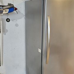 $40 Whirlpool Freezer.