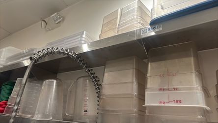 Restaurant containers