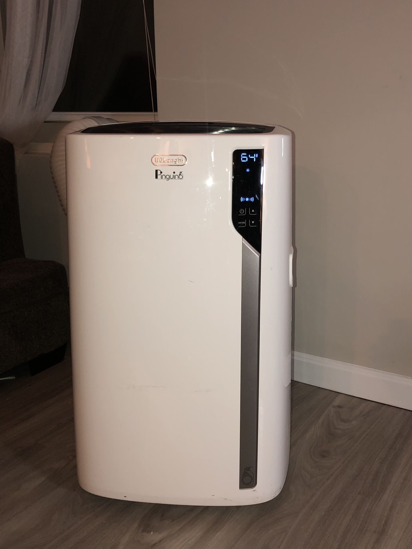 DeLonghi portable A/C EL275 Series