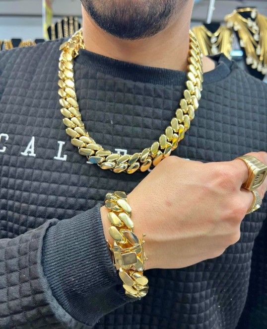 New 24MM Cuban Set 14k Gold Plated Doesn't Loses Color