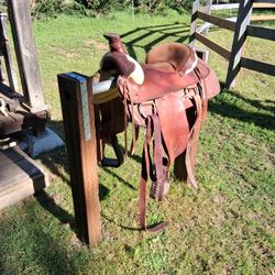 NICE WESTERN SADDLE