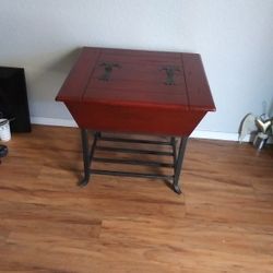 Wooden table 26x 22x24
