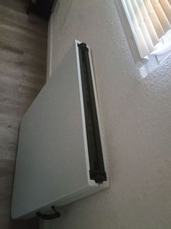Heavy duty table