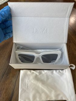 Dezi Sunglasses- Style Switch In White for Sale in Grand  display picture 1