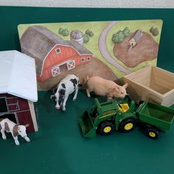 Farm set with tractor