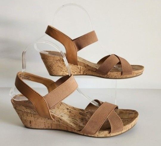 G.G.H Bass " Lorna" Women's 9M Cork Wedge Casual Shoes