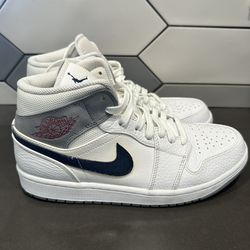 Jordan 1 Mid Paris Size 9