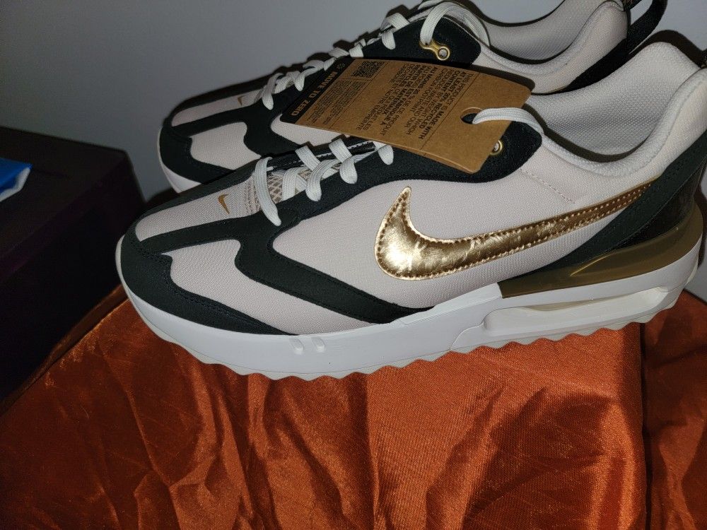 Nike Air Max Dawn 11.5M