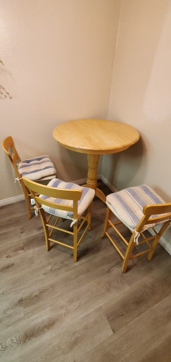 Tall Breakfast Table