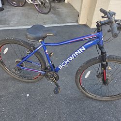 Schwinn 27.5" bike