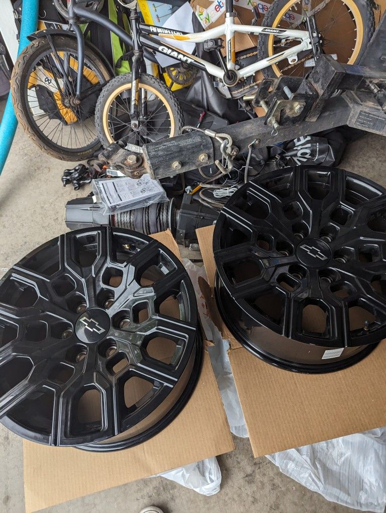 Brand New 2023 Chevy Colorado Trail Boss 18 inch wheels 6x139.7