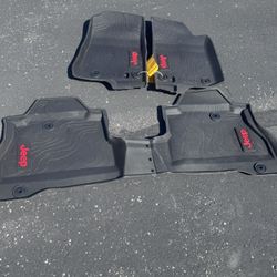 Brand New OEM Jeep All-Weather Floor Mats – Heavy Duty – Never Used 
