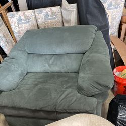 Oversized green Luxury recliner 