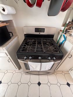 Kenmore Stainless Steel Gas Range / Oven – 5 Burner
