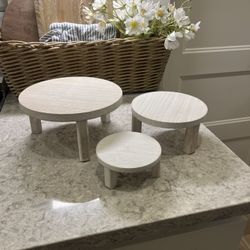 Set Of 3 Wood Risers $15