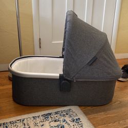Uppa Baby v2 Bassinet 