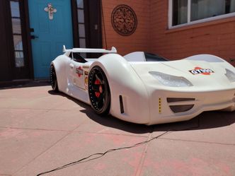 🏎️ GT999 Luxury Kids Race Car Twin Bed - Working LEDs, Car audio noises