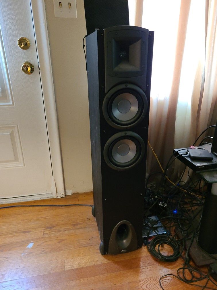 Klipsch Speaker Tower Set Home Audio