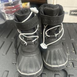 Boys Snow Boots Size 7C