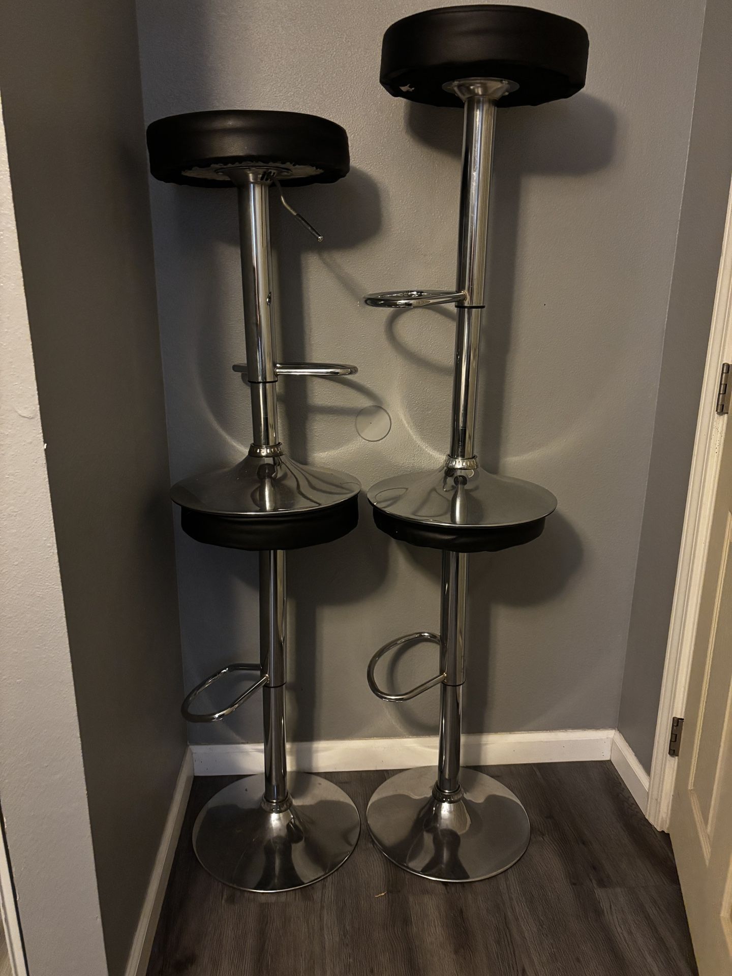 Bar Stools, Adjustable Stools, Swivel