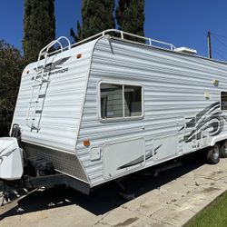 2006 Weekend Warrior Toy hauler 30’ (Billet Edition)