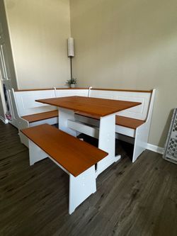 Kitchen nook