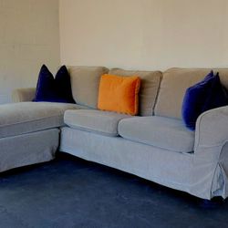FREE DELIVERY!!!!
IKEA EKTORP: Gorgeous Creamy 2 Piece Sectional!!!
