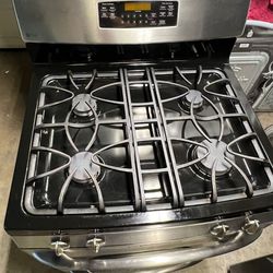 Gas Stove GE 4 burners Everything Working Perfect Condition 