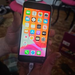 Working Iphone  SE 