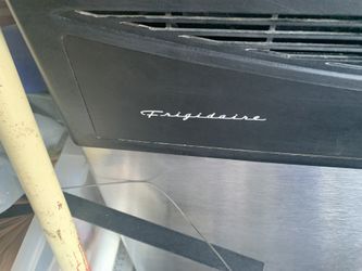 $175 Frigedare Stainless Steel Dish Washer Good Condition