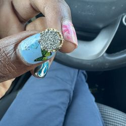 10k Gold & Diamond Earring 