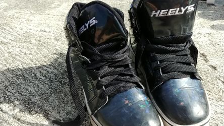 Black heelys size 2