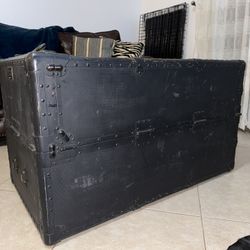Vintage Steamer Trunk Luggage Table Furniture 