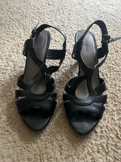 Women’s black heels