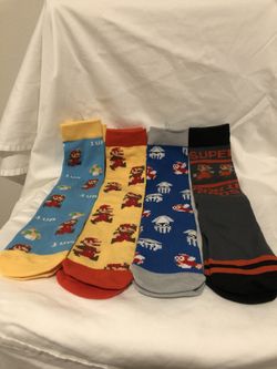 4 Pairs of Nintendo Super Mario Brothers Crew Socks